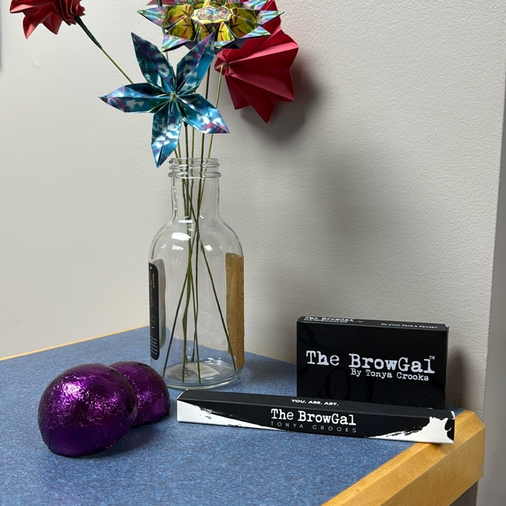 New! BrowGal Bundle! Convertible Brow 01 Dark Hair w/ brush